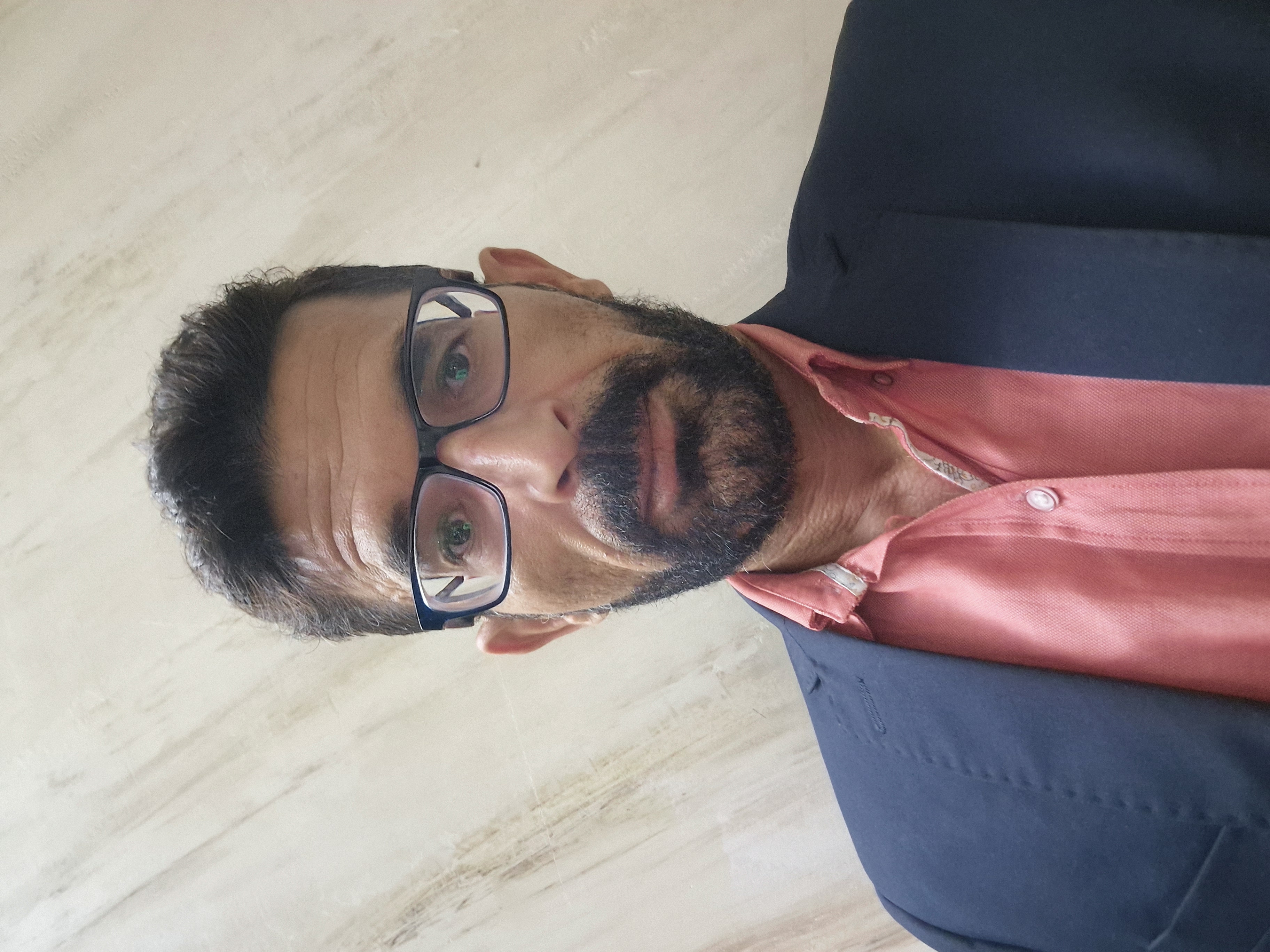 صورة كمال نواف الخلف